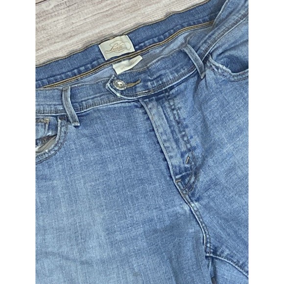 Vintage Levis Shorts Womens 12 Reg 98% Cotton Denim Mom Rise Shorts - Picture 9 of 14